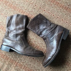 Cole Haan Brown Leather Boot. Mid Calf. Zipper.
